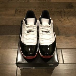 Air Jordan 11 xi low Concord Bred